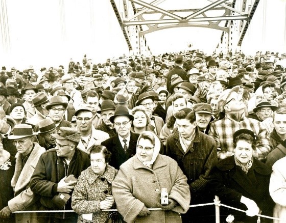 Crowd at the Blatnik Bridge grand opening